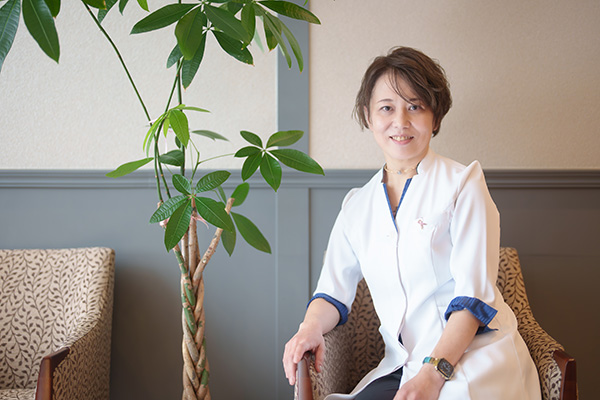 院長　指宿 睦子の写真